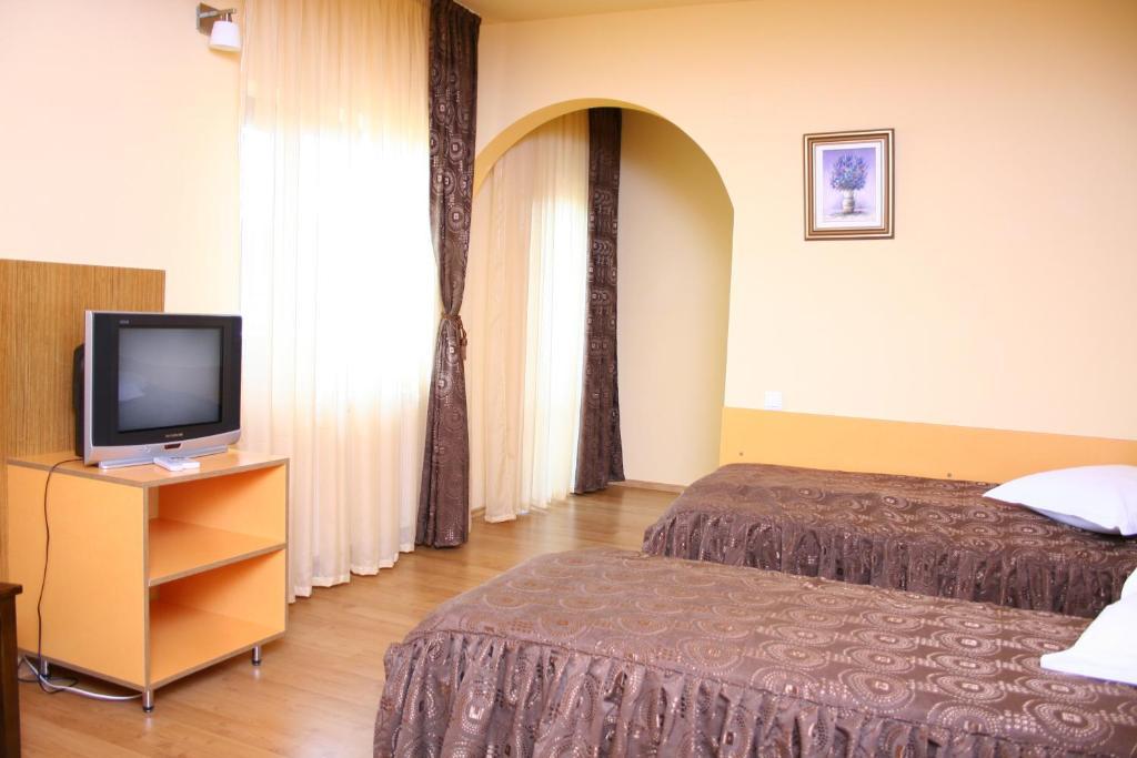 Vila Delta Travel - Mila 23 Mila Douazeci si Trei Phòng bức ảnh